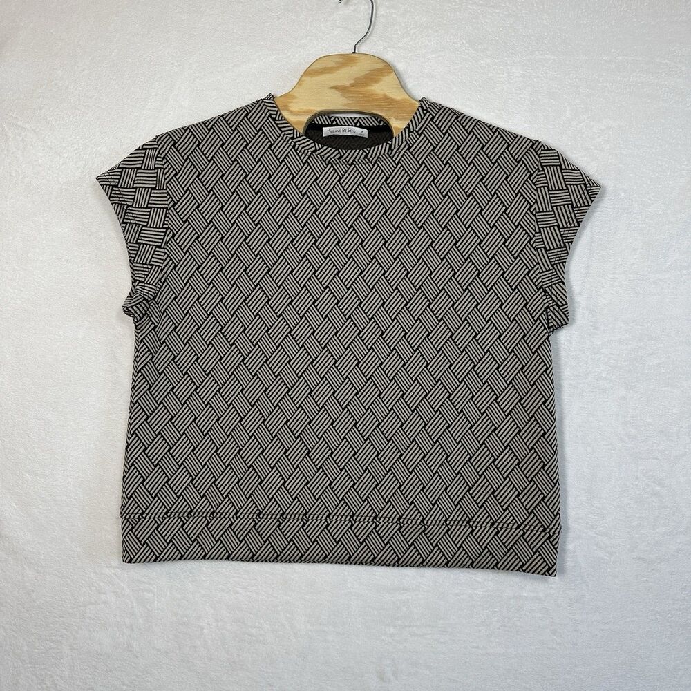 See and Be Seen‎ Shirt Women's M Tan Black Geometric Print Boxy Top Sleeveless